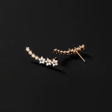 Ajatud lillekõrvarõngad